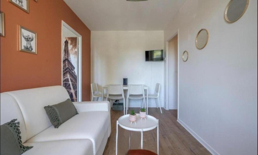 Appartement Castle - 10 Minutes De Disney Bussy-Saint-Georges Ngoại thất bức ảnh